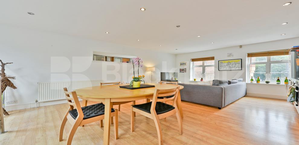 By the corner of the ever fashionable Bermondsey Street + gorgeous roof terrace  Decima Street , London Bridge 